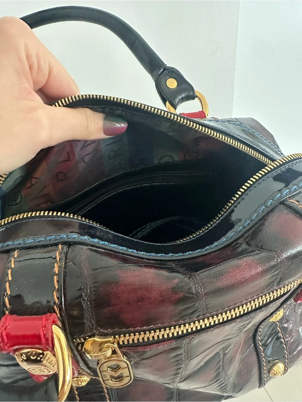 Marino Orlando Stylish Croc-Embossed Satchel Handbag in Deep Burgundy and Black